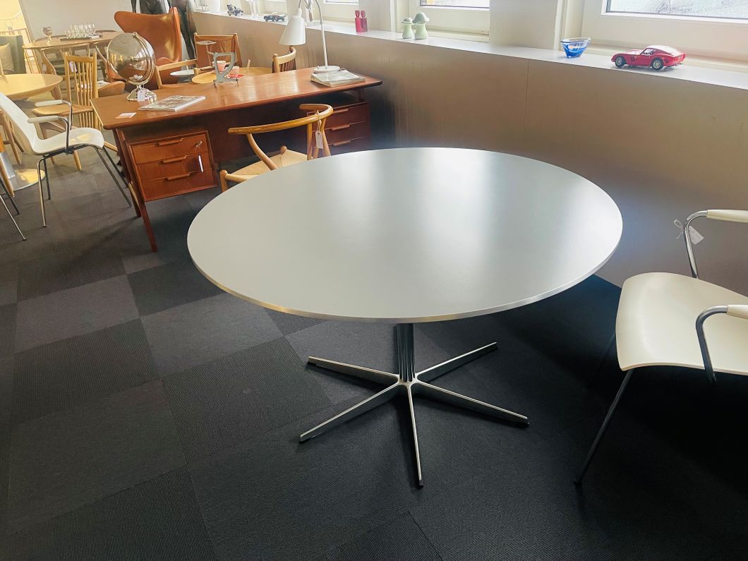 Fritz Hansen rundt spisebord - Billede 4