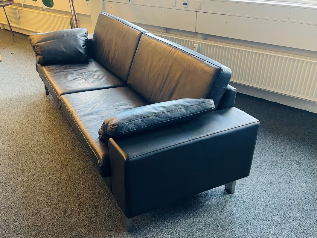 Nielaus læder sofa 3 personers sort velholdt læder sofa