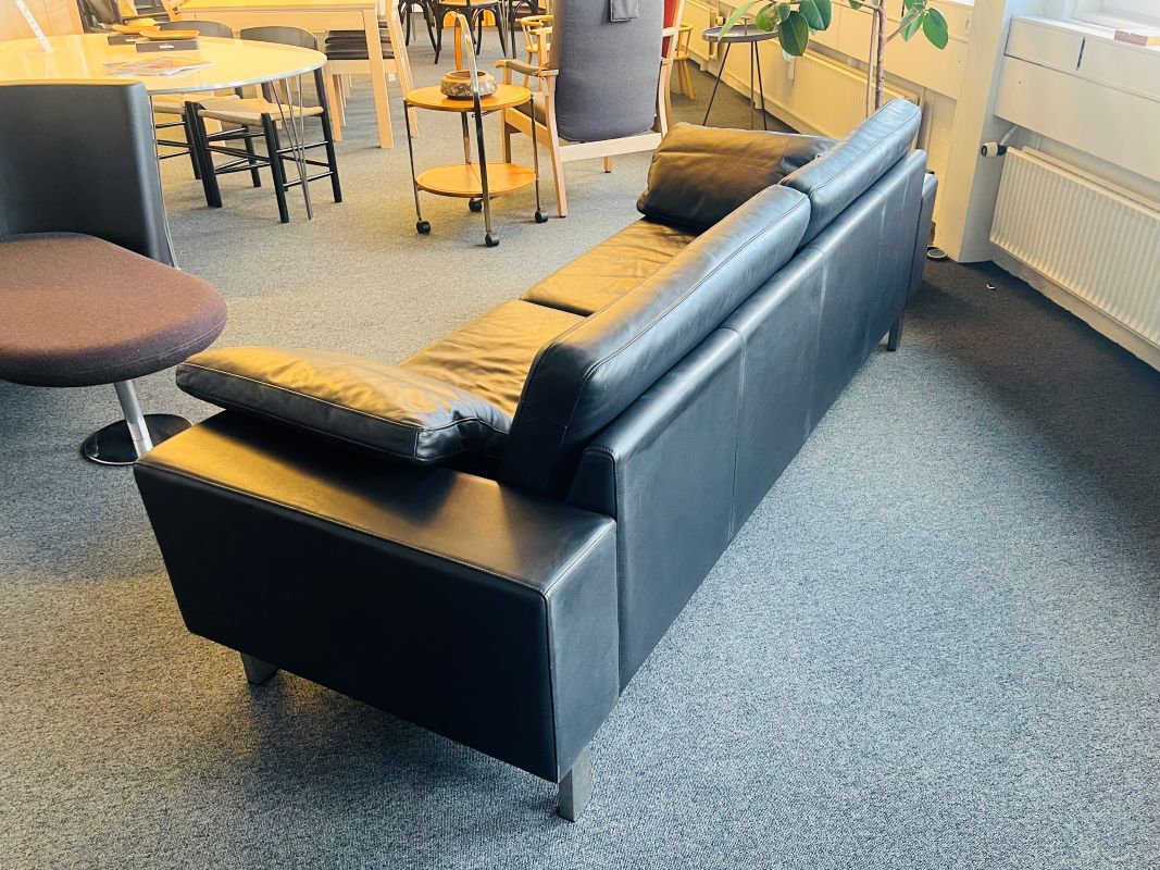 Nielaus Handy 3 personers sort læder sofa, smart og moderne med stålben - Billede 3