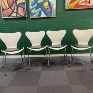 arne jacobsen 7er stol model 3107
