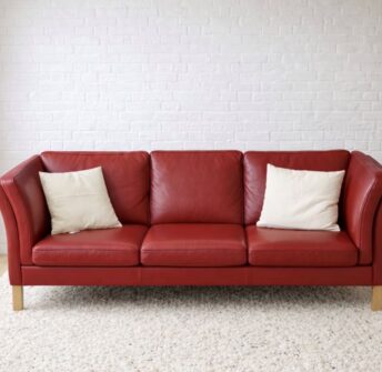 Sofa 3 personers, rød kvalitets læder.