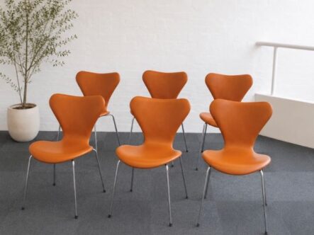 arne jacobsen stol 7er i cognac model 3107