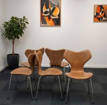arne jacobsen grand prix stol model 3130