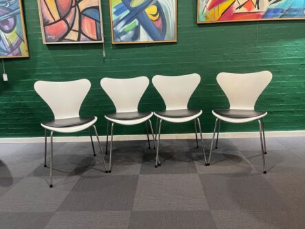 arne jacobsen 7er stol model 3107