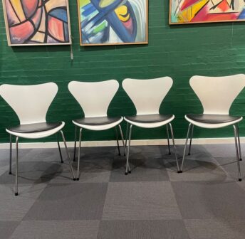 arne jacobsen 7er stol model 3107