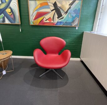 svanen af arne jacobsen