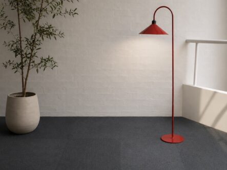 frandsen standerlampe rød.