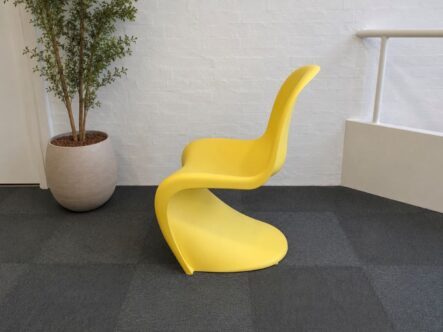 verner panton stol gul